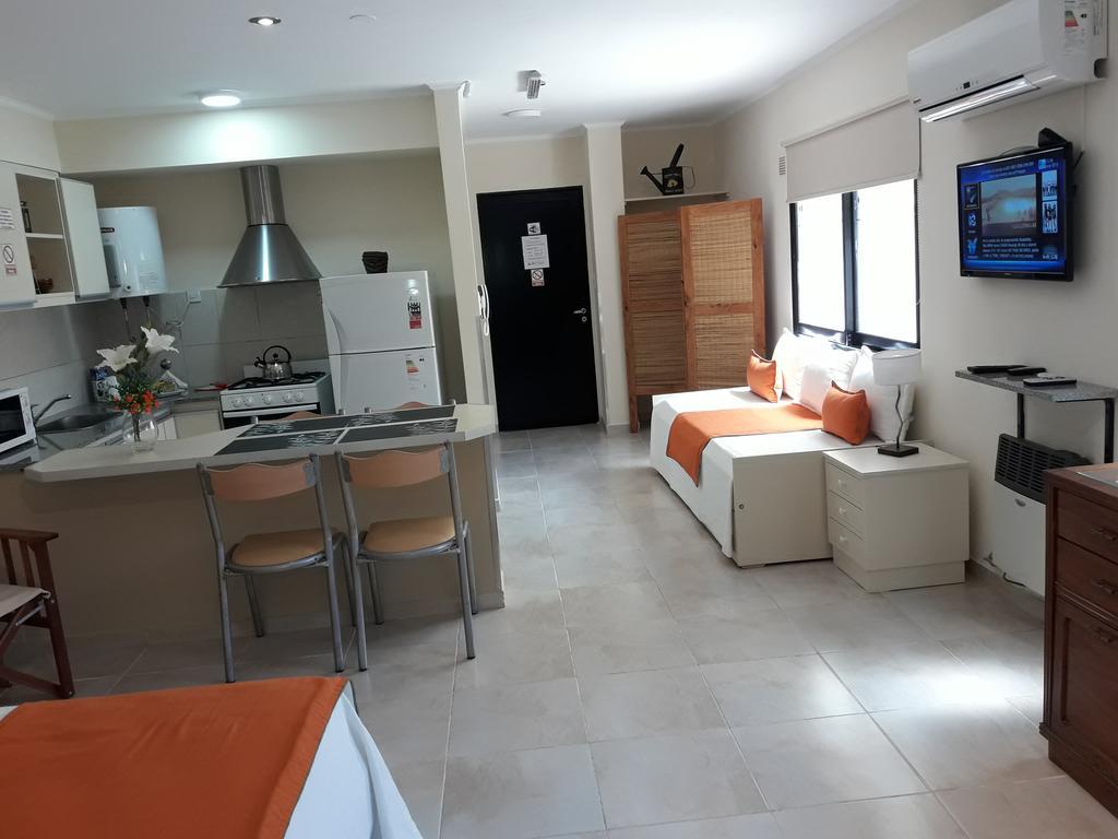 Apart Avenida Apartment *