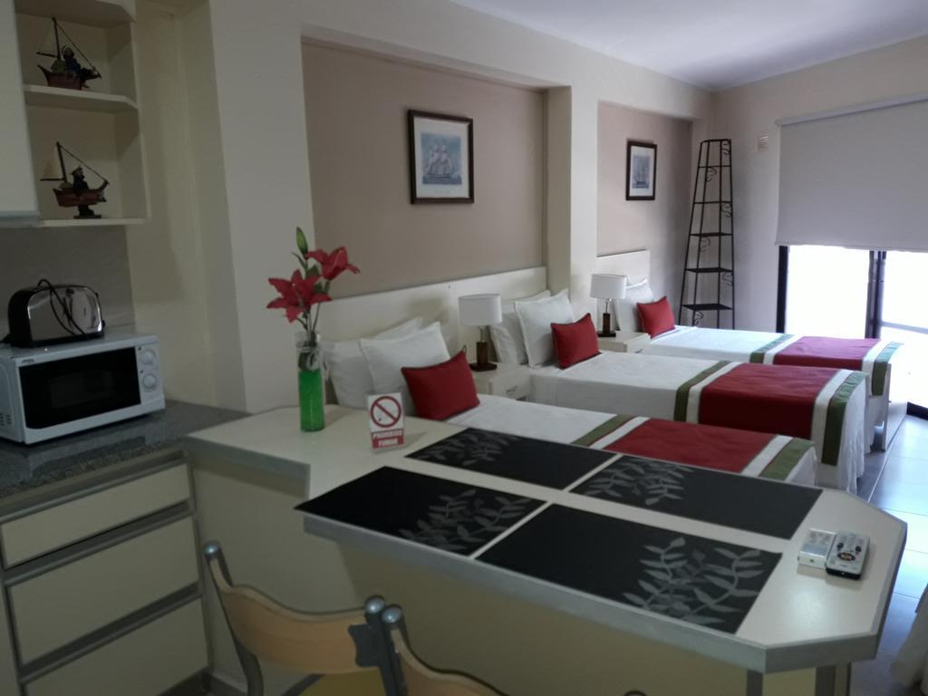 Apart Avenida Apartment *